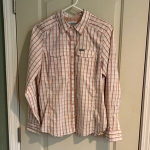 Columbia Women’s Medium Long Sleeve Omni Shade Salmon Plaid Button-Up Shirt